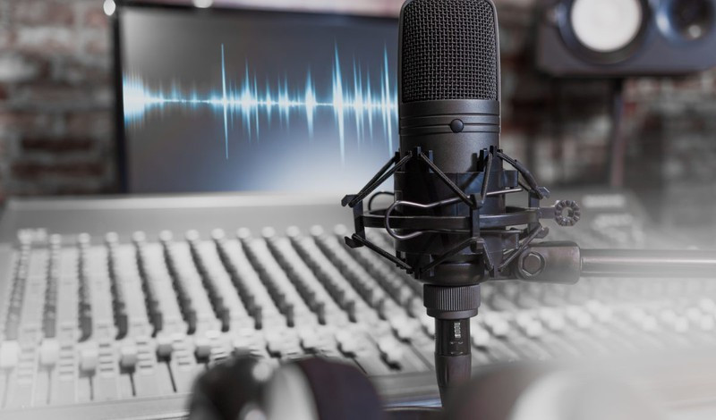 تعليق صوتي ودوبلاج 30 ثانية ب 5 $