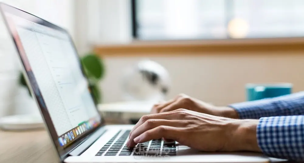 تفريغ وتنسيق وورد word صوتيات محاضرات خط يد صور و pdf