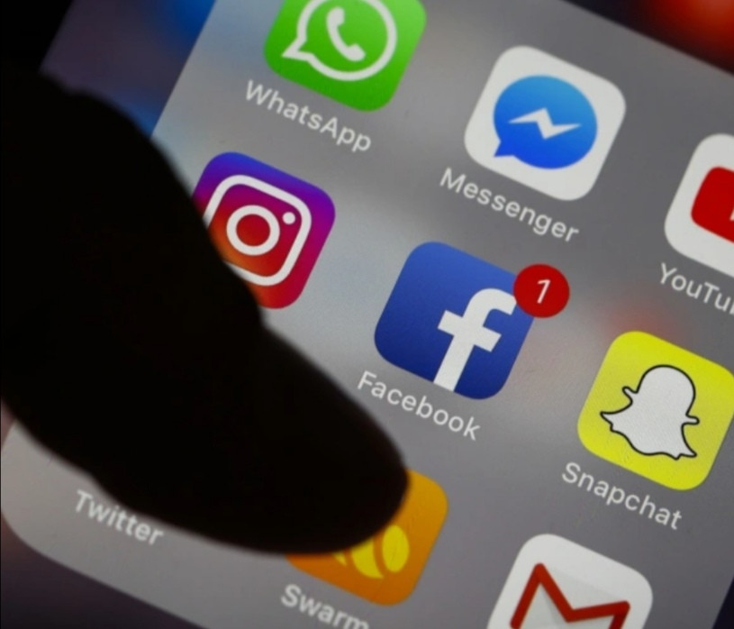 إدارة حسابات مواقع التواصل الاجتماعي