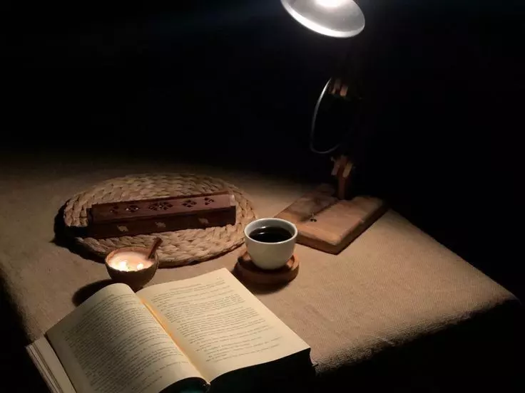 كتابة قصص قصيرة ومقالات أدبية وإبداعية بصياغة فنية مميزة