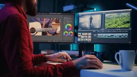 مونتاج فيديوهات احترافي يوتيوب، إنستغرام، تيك توك، وسناب شات