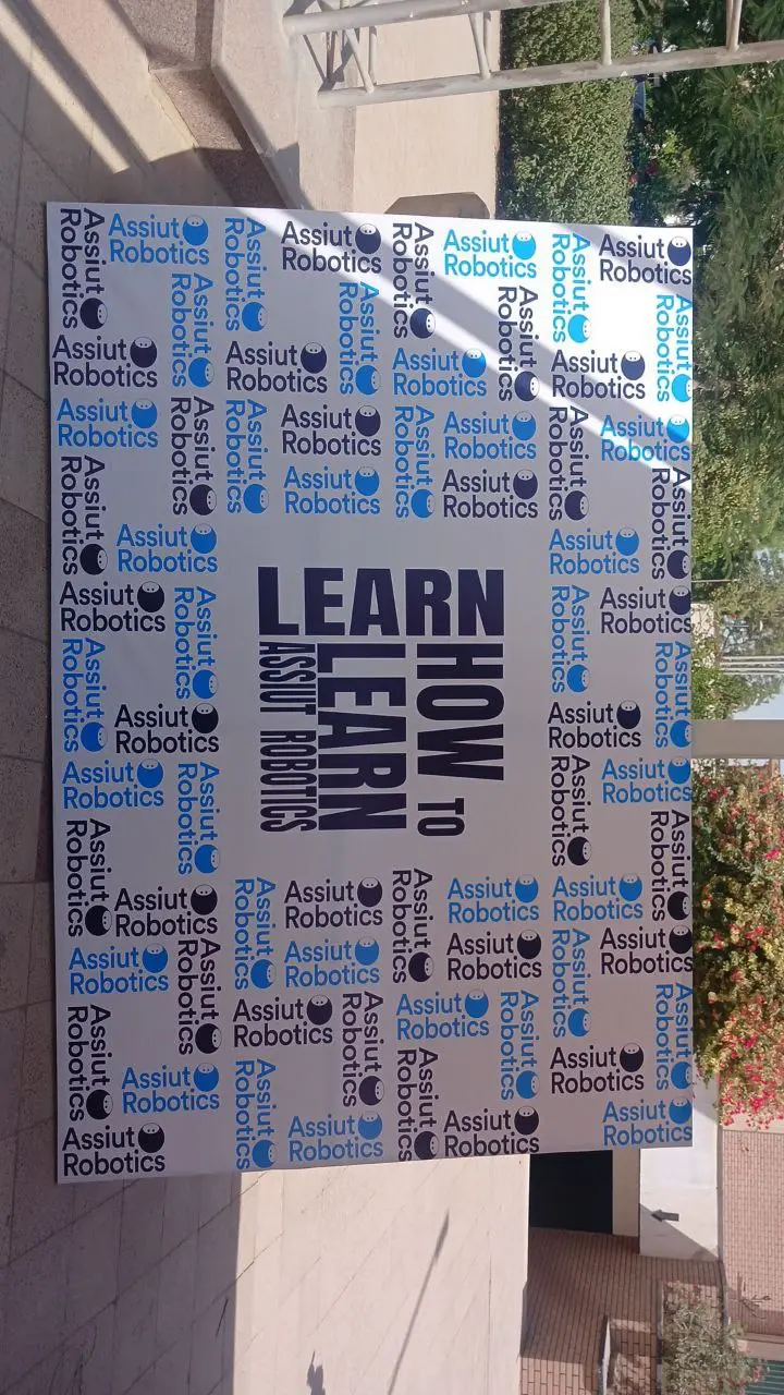 "تصميم بانر (Banner) أو بوستر إعلاني احترافي لوسائل التواصل الاجتماعي".