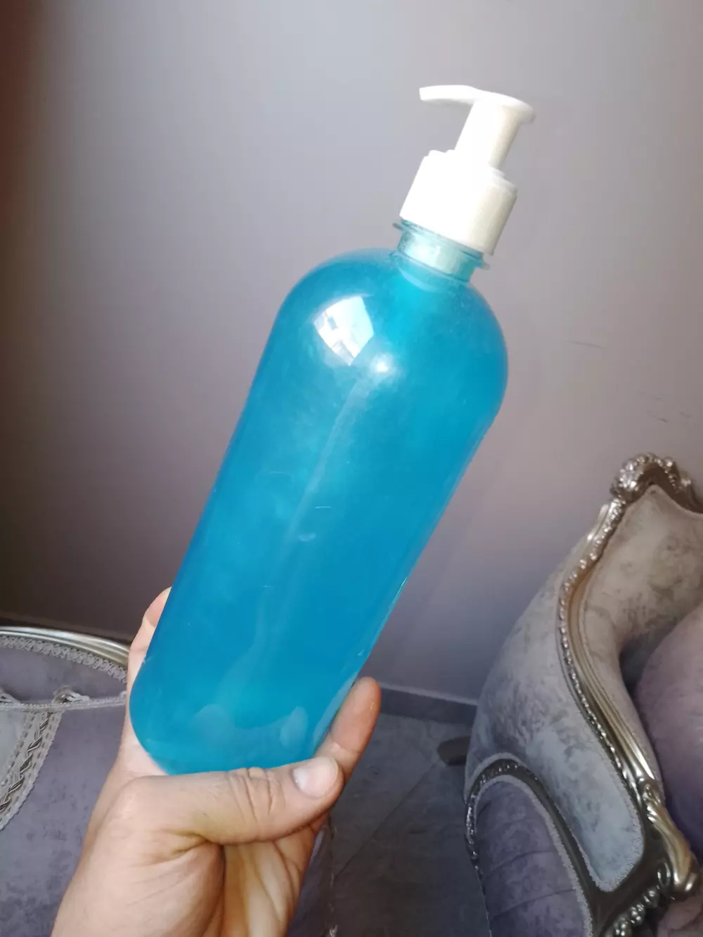 وصفات مجربة لصناعة ٣ خلطات صابون سائل وخلطه شاور جل وكل دا بسعر ٥ دولار فقط ."