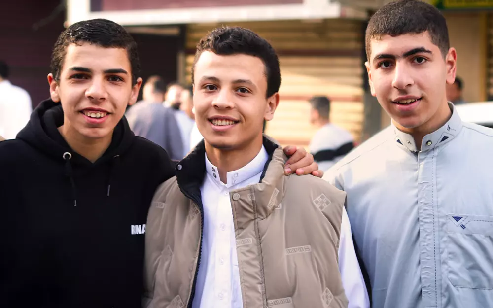 تعديل الصور وقص الخلفية عن طريق Photoshop بجودة متقنة 15 صورة 5 دولار.