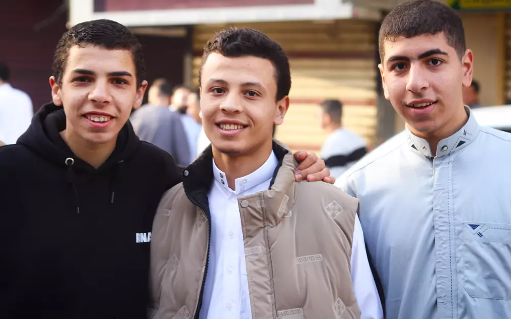 تعديل الصور وقص الخلفية عن طريق Photoshop بجودة متقنة 15 صورة 5 دولار.