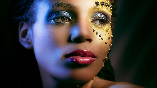 تعديل الصور و دمجها و إضافة تأثيرات عليها