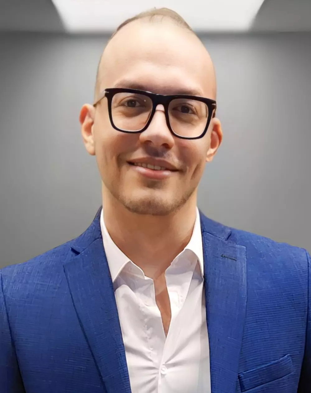 تعليق صوتي إحترافي 5 دولار فقط مقابل دقيقة واحدة