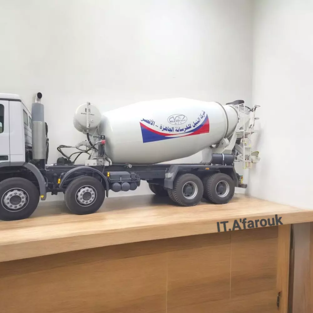 انا هنا لازيل خلفية صورك باحترافية أو تغيير خلفية المنتج