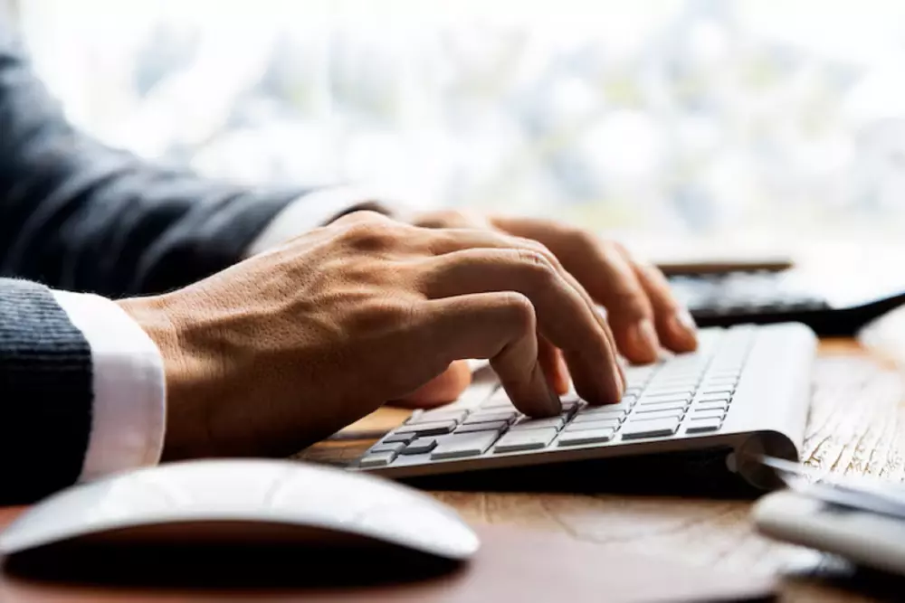 إدخال وتنظيم البيانات على Excel مدعم برسمة بيانية