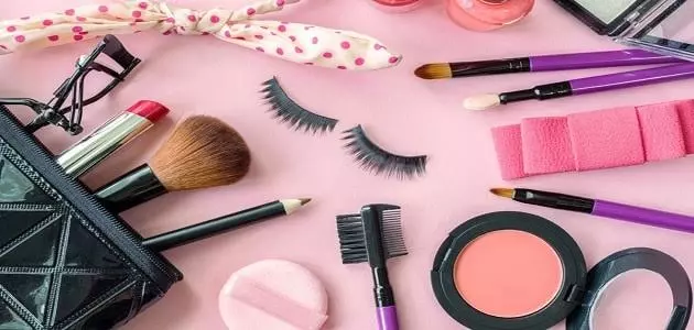 استشارات تجميل أونلاين و تصميم كورسات PDF لتعليم المكياج