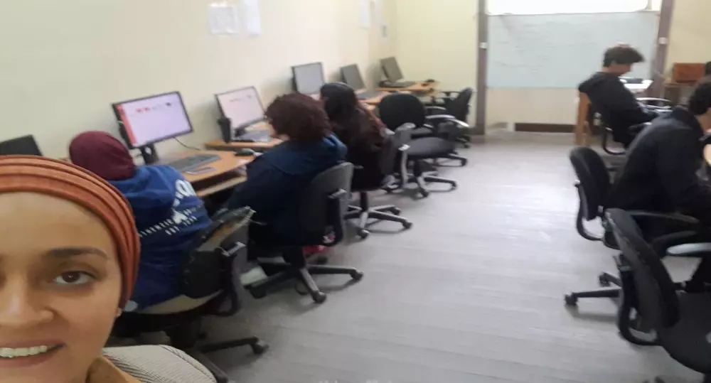 تعليم خاص للمساعدة فى حل امتحانات IGCSE-ICT