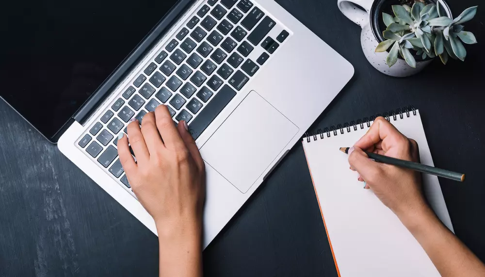 صانع محتوى تفاعلي لك ولشركتك