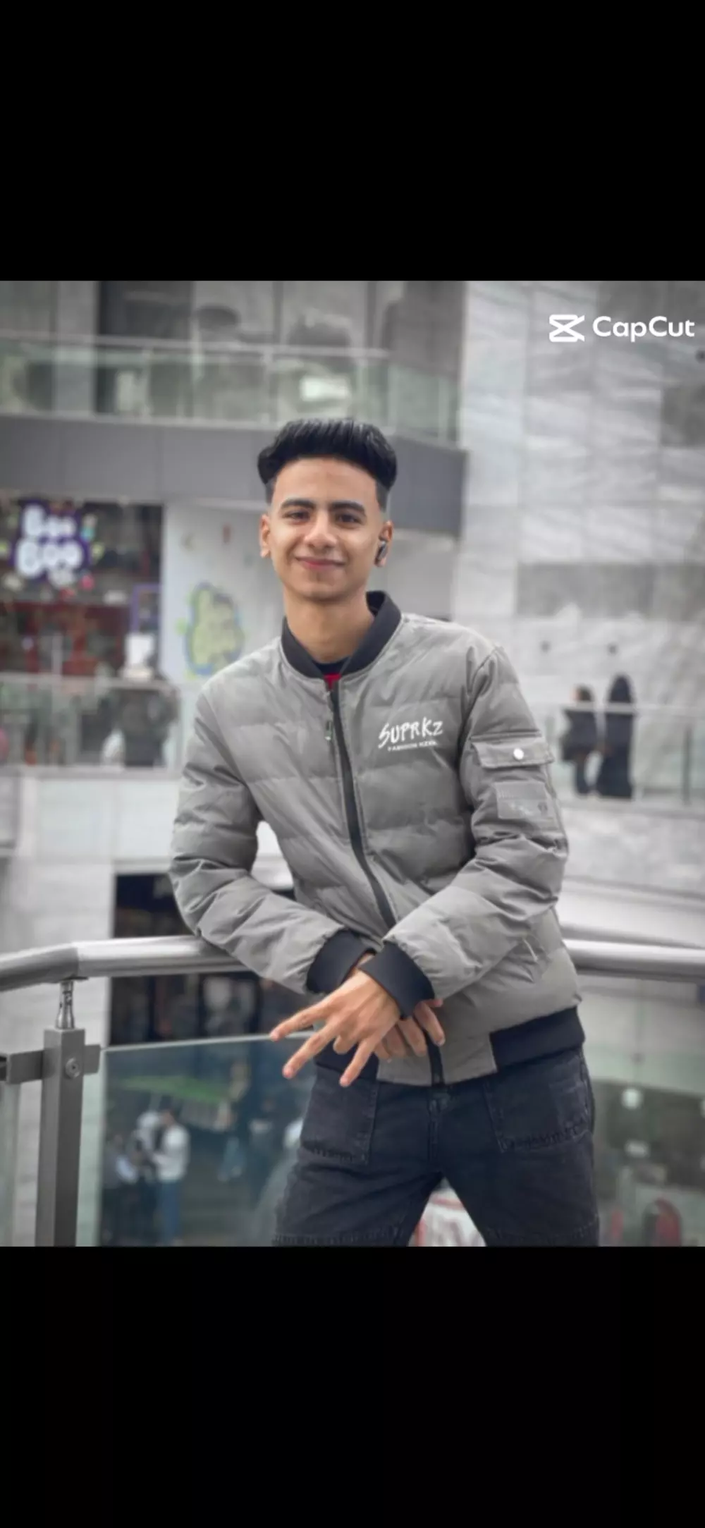 ترجمه الفيديوهات و المقالات من الانجليزيه الي العربيه و العكس و كتابه محتوي