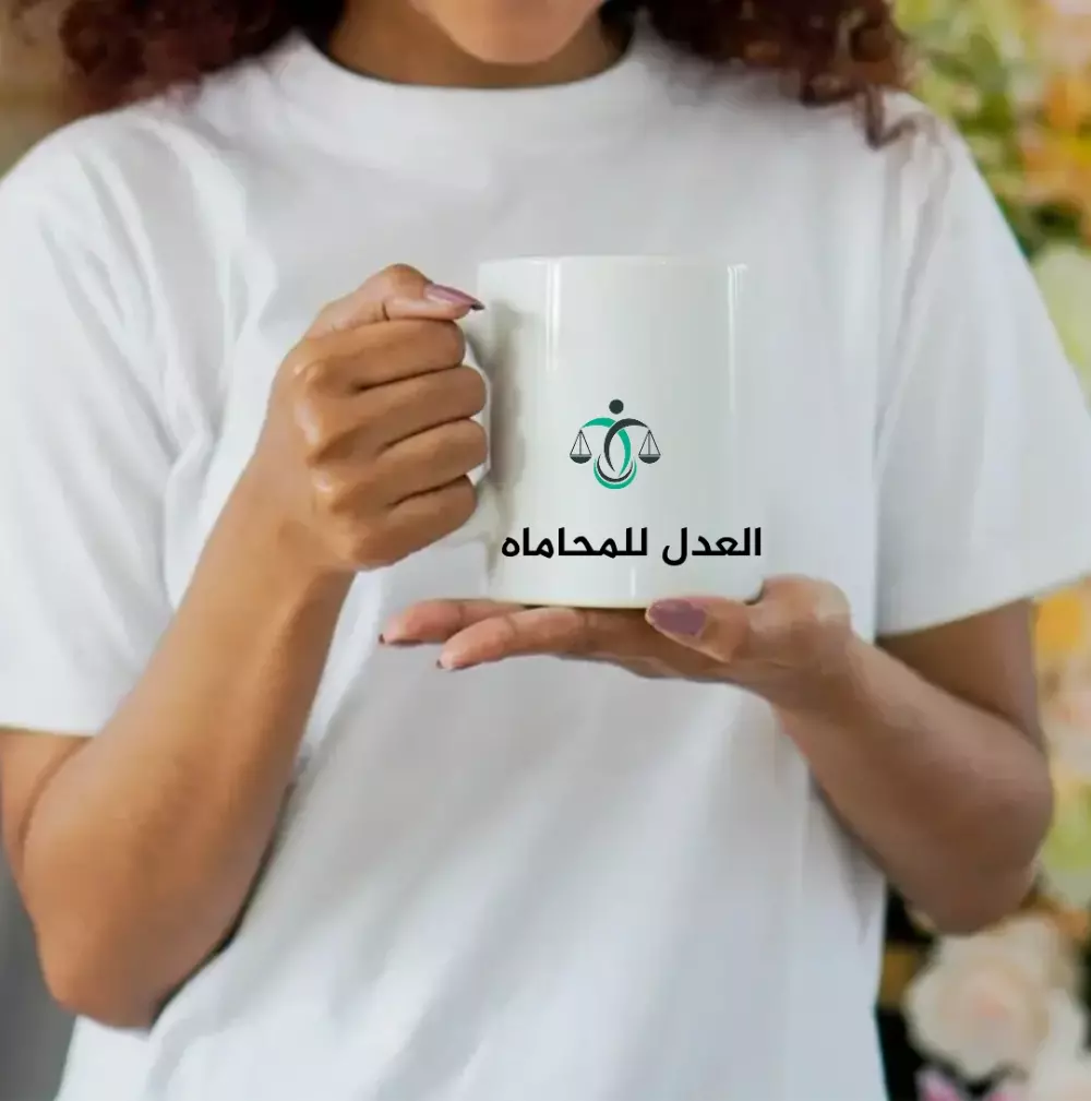 "صمّم هويتك البصرية بشعار إبداعي يعكس رؤيتك!"