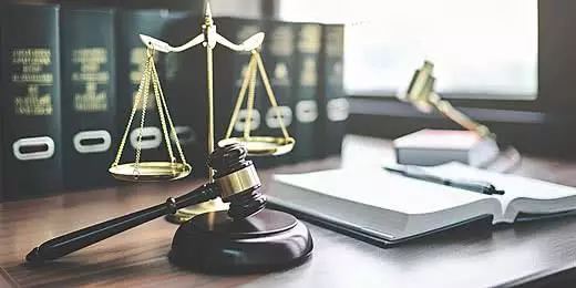 صياغة عقود قانونية