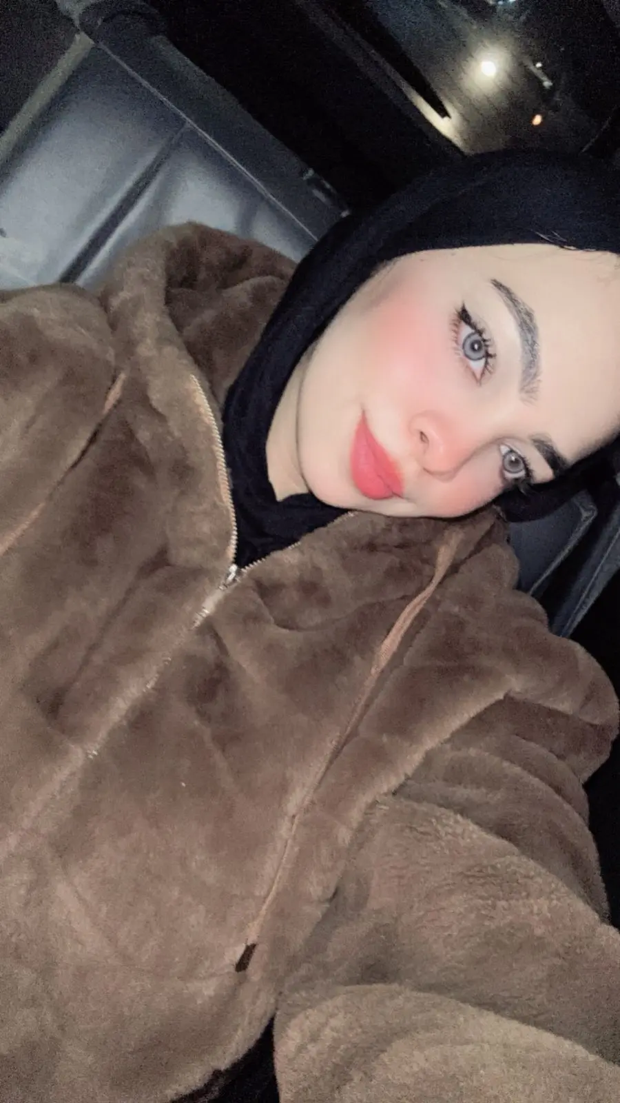 أقدّم خدمة تسجيل فويس أوفر احترافي بصوت واضح وأداء معبّر، مناسب للإعلانات والمحتوى التسويقي، مع تنويع نبرة الصوت حسب المطلوب، وجودة تسجيل عالية، والتزام كامل بموعد التسليم، مع تعديل بسيط لضمان رضا العميل.