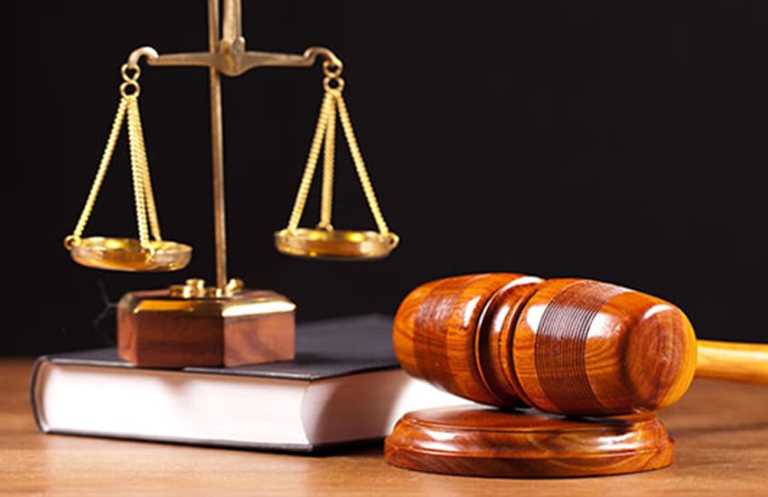 إستشارات قانونية وصياغة العقودات