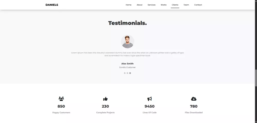 تصميم وتطوير قالب ويب شخصي (Portfolio Template)