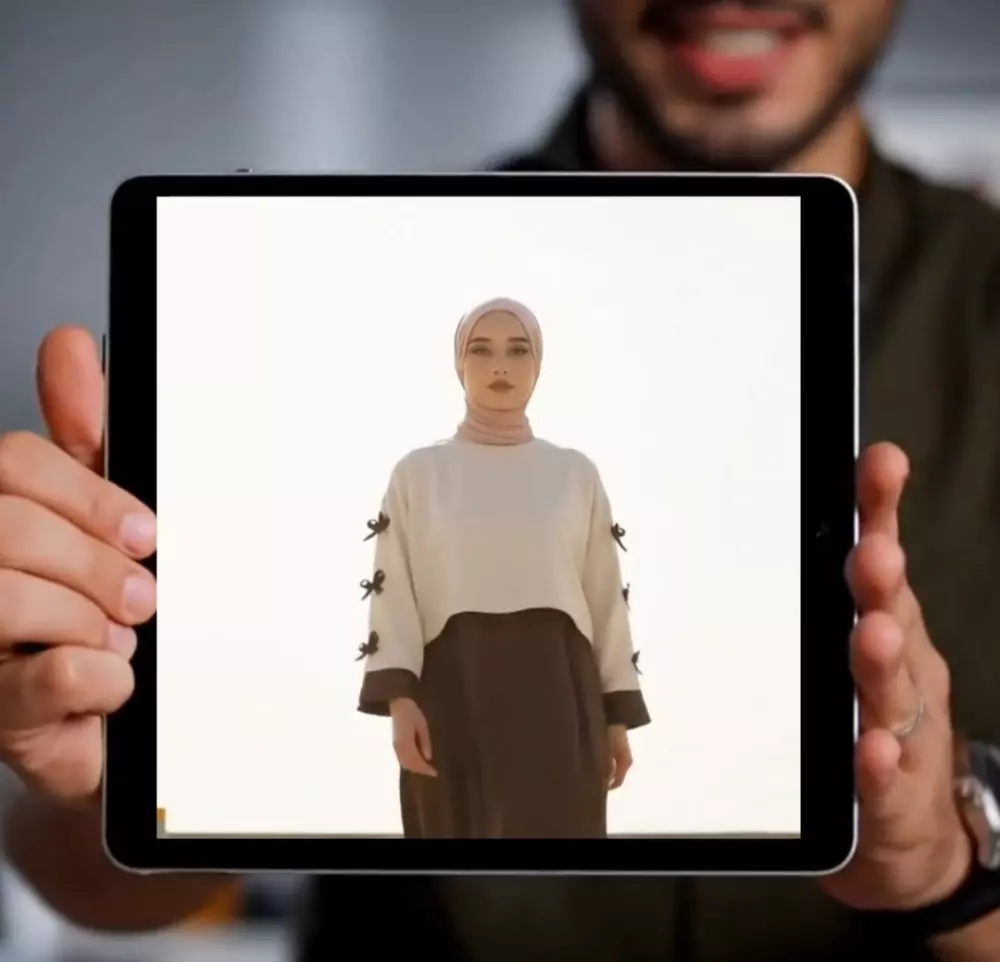 ملابسك من صورة ثابتة إلى عرض أزياء متحرك بالذكاء الاصطناعي مع اظهار كل التفاصيل دون الاستعانة بموديل او جلسات تصوير