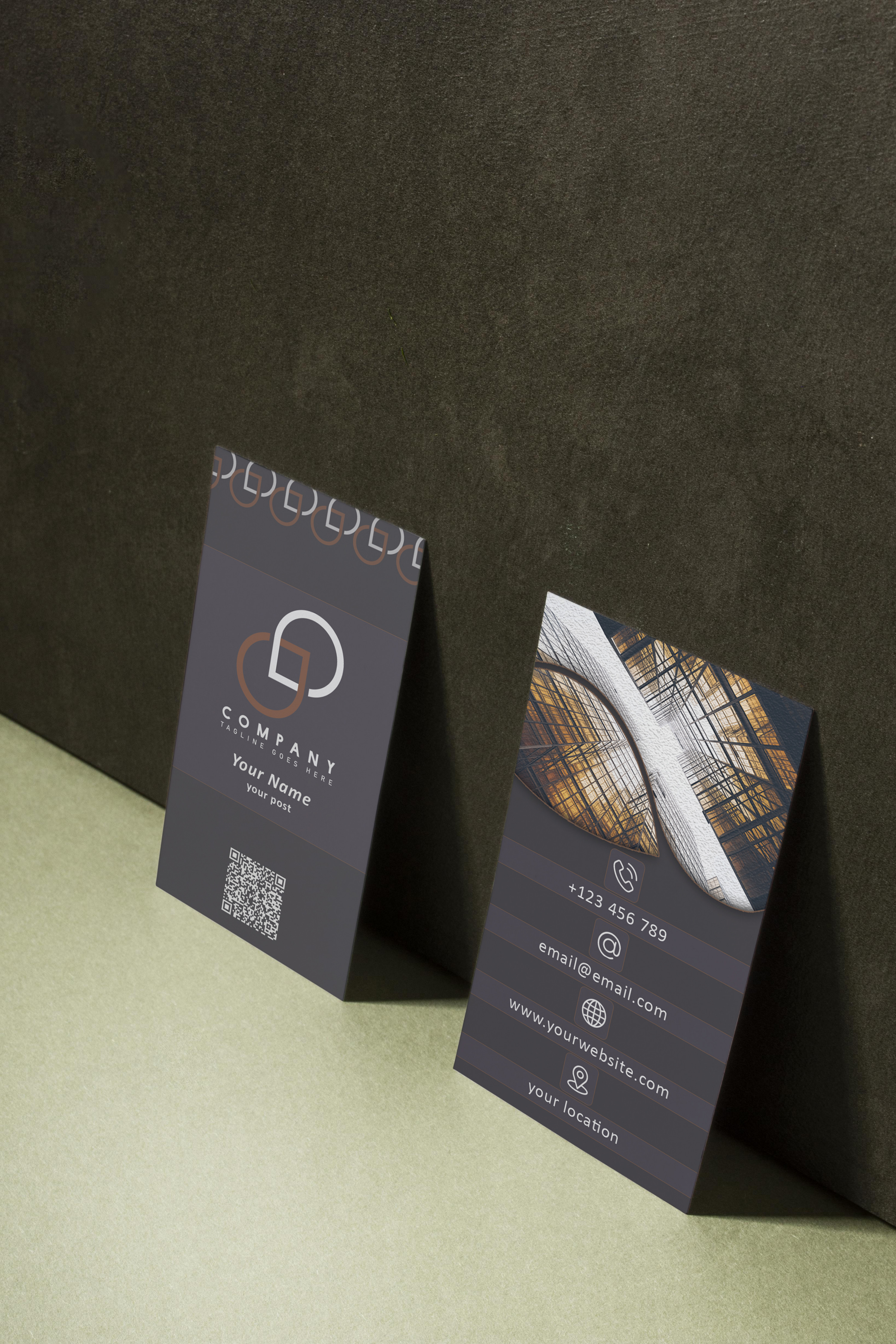 سوف اقوم بتصميم 1 بطاقة أعمال Business Card مع باركود QR code مقابل 10 دولار