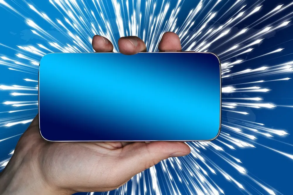 5 تصاميم سوشيال ميديا احترافية (تسليم خلال يومين).