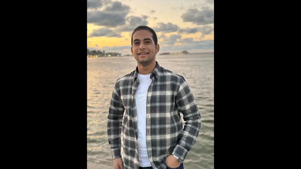 تحويل صورتك الشخصية لرسم بورتريه فكيتور