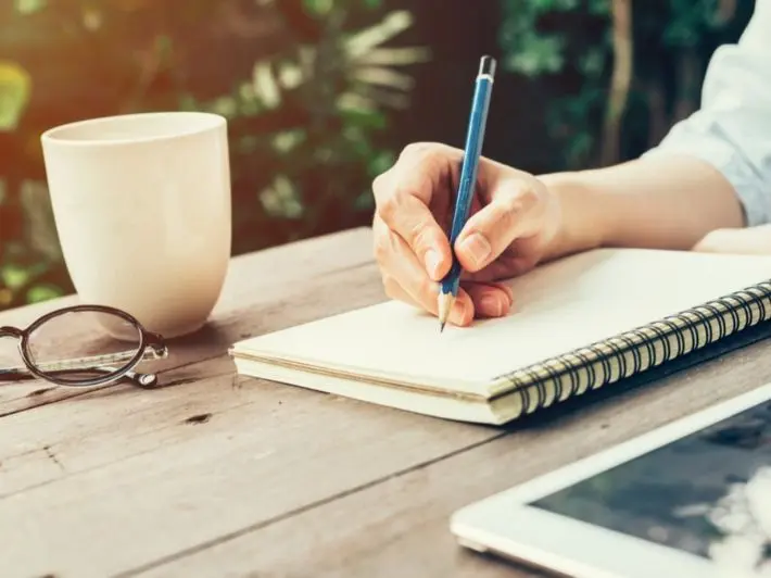 سأكتب لك قصة قصيرة بأسلوب جذاب ومشوق