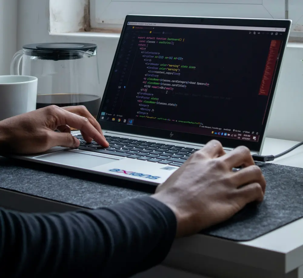 سأقوم ببرمجة صفحة هبوط (Landing Page) احترافية ومتجاوبة لمشروعك