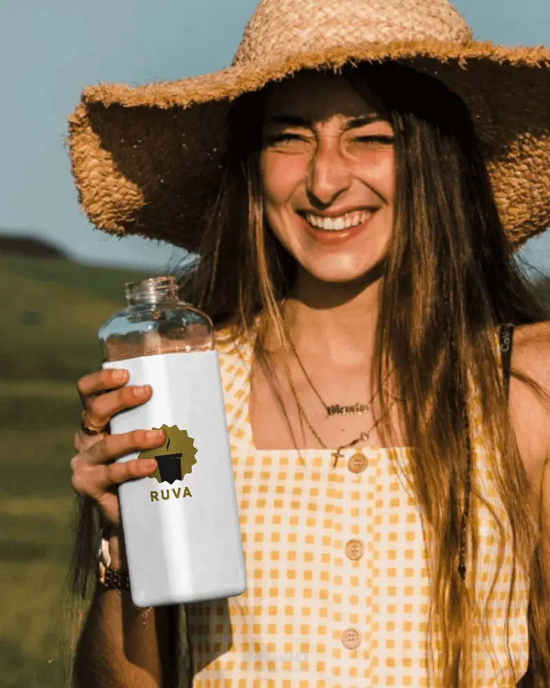 أنا هنا لأقدم لك خدمة تصميم شعار متكاملة، تجمع بين الإبداع الفني والدراسة الاستراتيجية لضمان الحصول على لوجو:.عدد ١ شعار خاص ب اكثر من صيغة مختلف يمكنك وضع الشعار على منتجاتك  بحد أقصى ٩ منتجات هناك إمكانية التعديل ف المستقبل مرتان