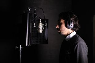 تعليق صوتي إحترافي