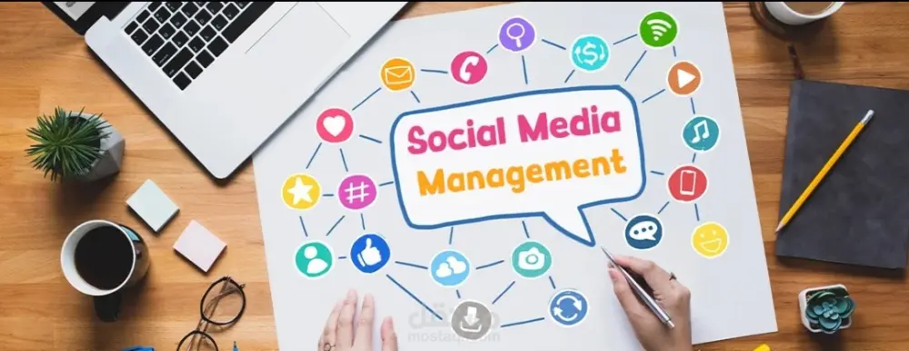 الرد على العملاء و إدارة حسابات سوشيال ميديا