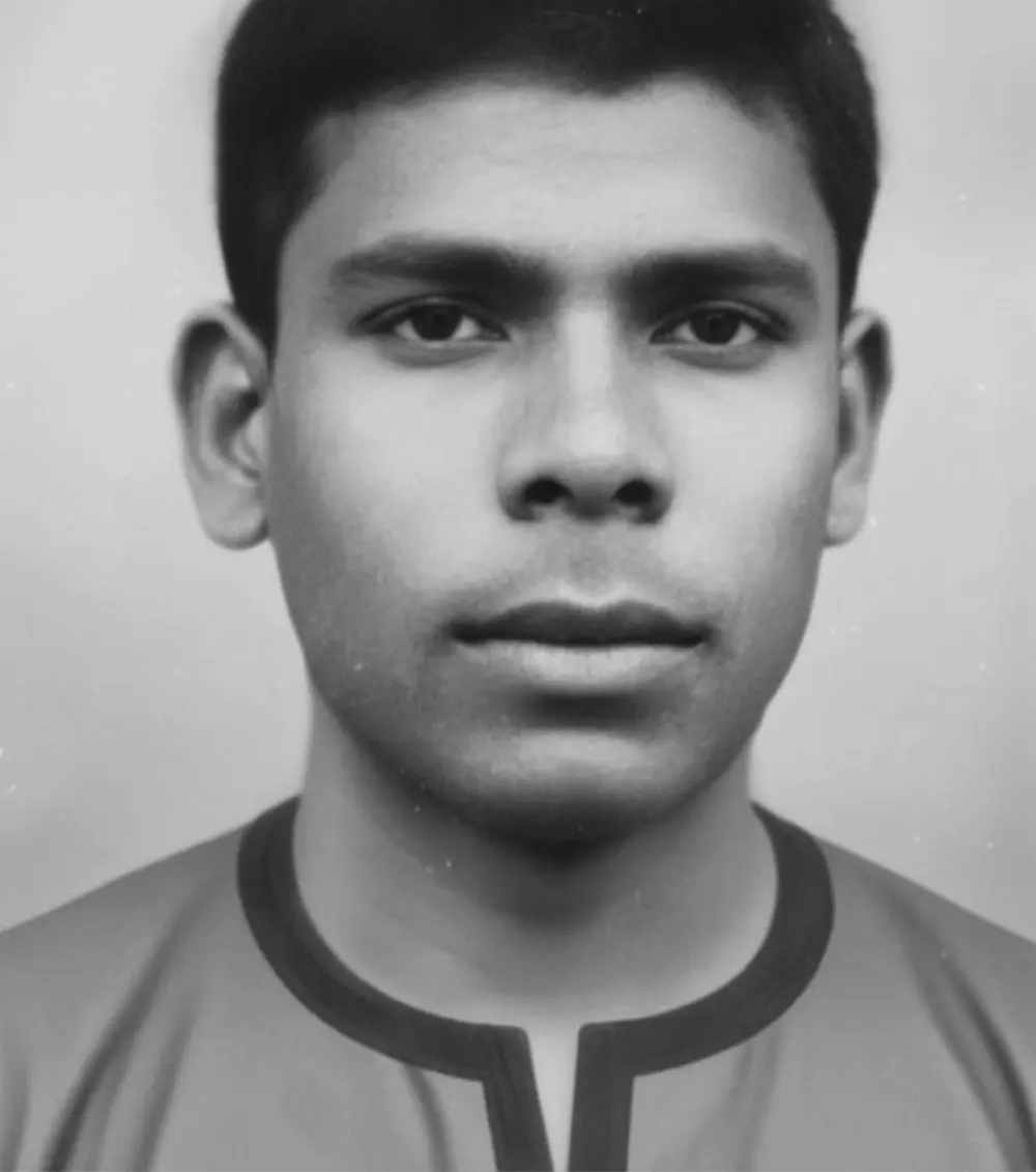 استعيد ذكرياتك بأمان: خدمة ترميم الصور القديمة بإتقان