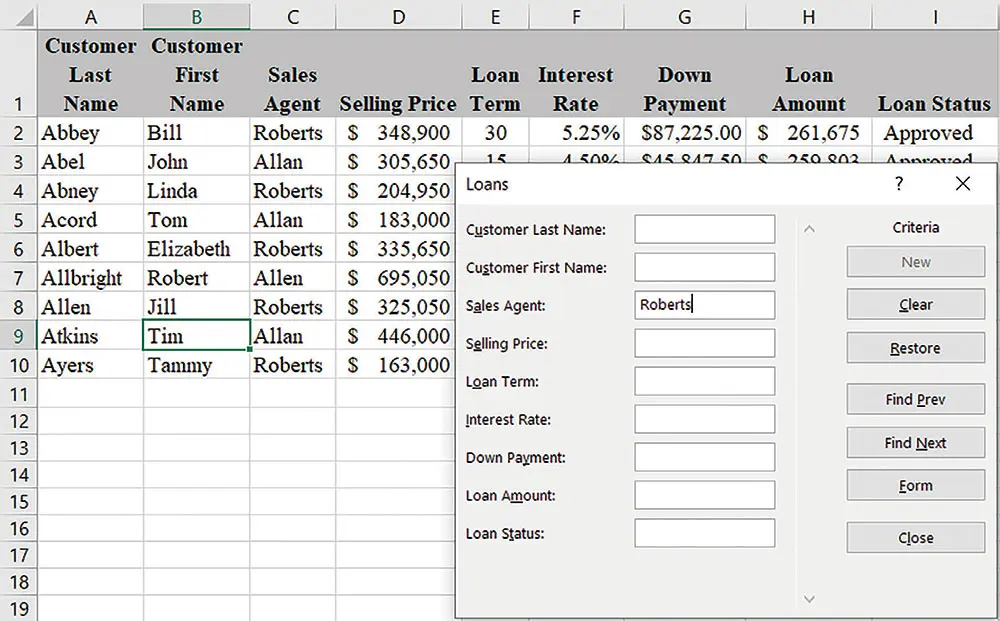 تحليل بيانات احترافي مع إدخال بيانات وكتابة تقرير شامل".