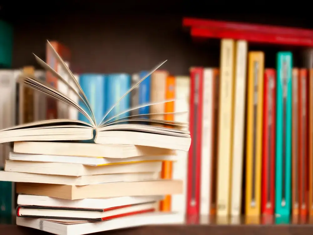 تلخيص كتب ومواد دراسية وعمل اختبارات