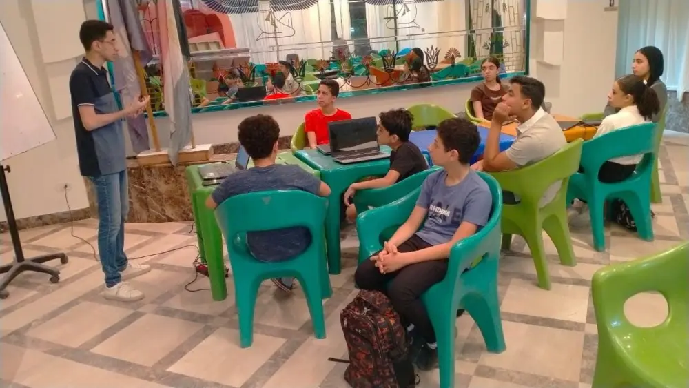 تعليم البرمجة للأطفال عن بُعد بأسلوب مبسط وتفاعلي