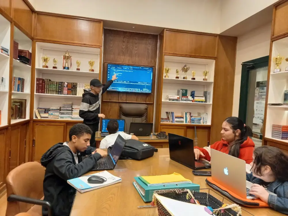 تعليم البرمجة للأطفال عن بُعد بأسلوب مبسط وتفاعلي