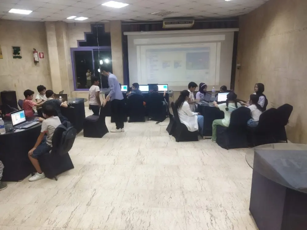 تعليم البرمجة للأطفال عن بُعد بأسلوب مبسط وتفاعلي