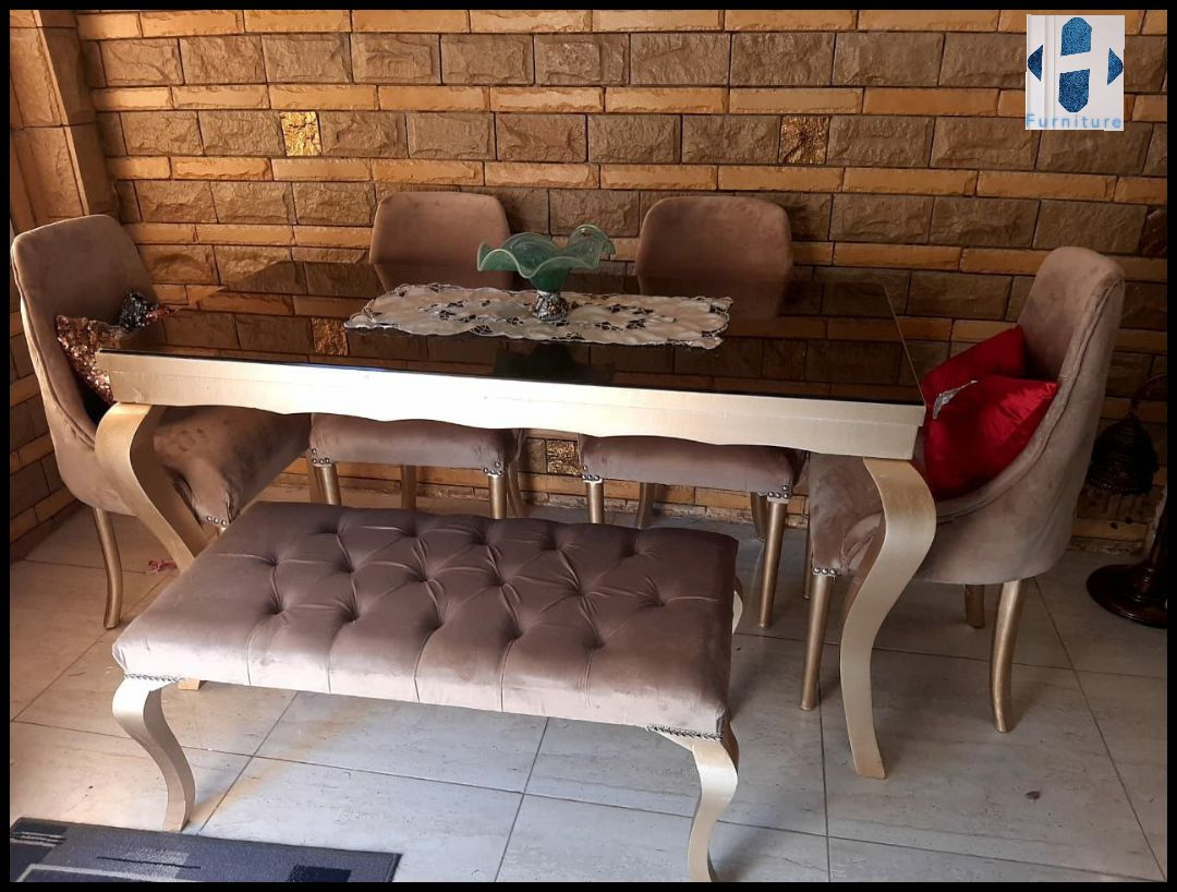 عندنا كل ما يخص موبيليا وبأسعار تجاريه وارخص سعر في مصر باذن الله