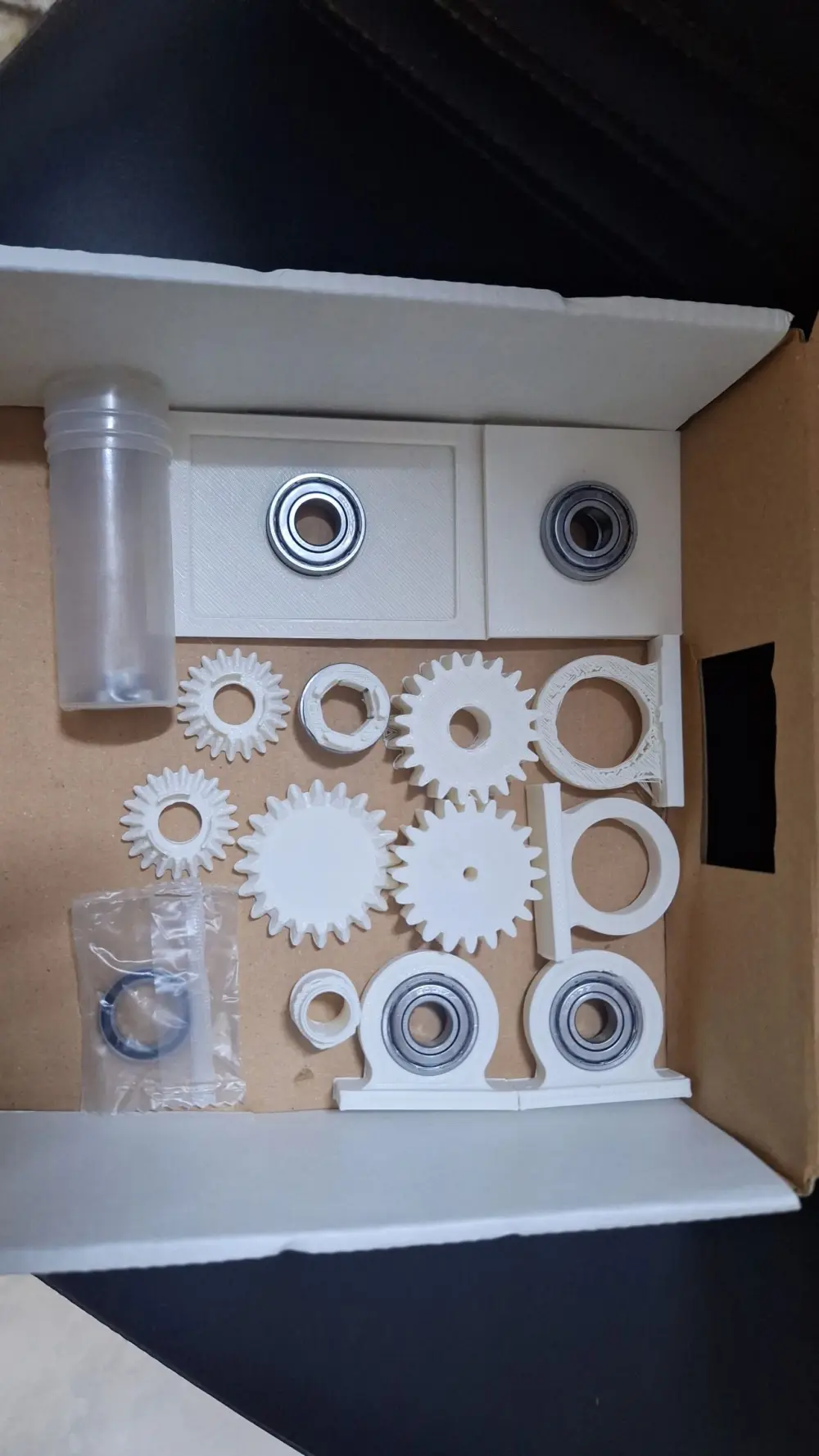 تصميم أجزاء ميكانيكية (Mechanical Parts) جاهزة للتصنيع والطباعة ثلاثية الأبعاد.