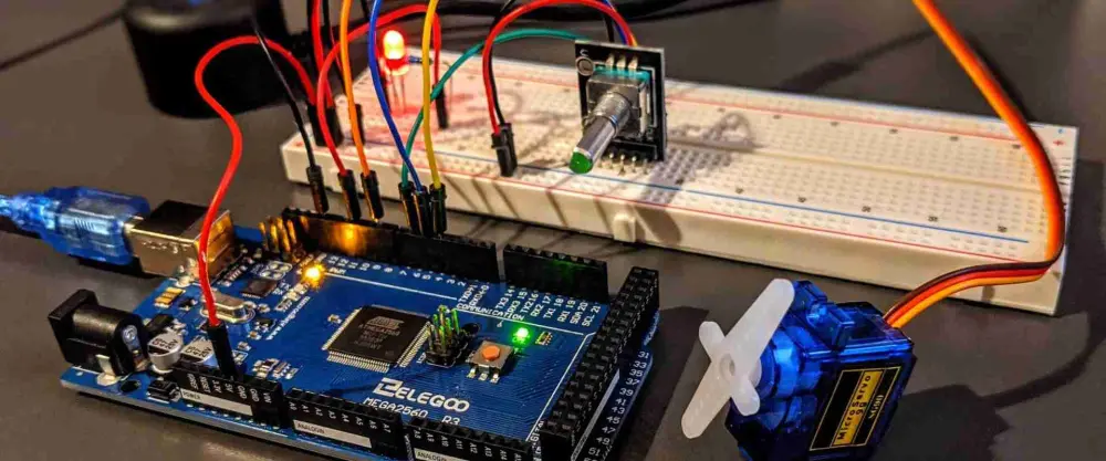 تنفيذ مشاريع الأنظمة المدمجة (Embedded Systems) باستخدام Arduino - كود جاهز + محاكاة الدائرة