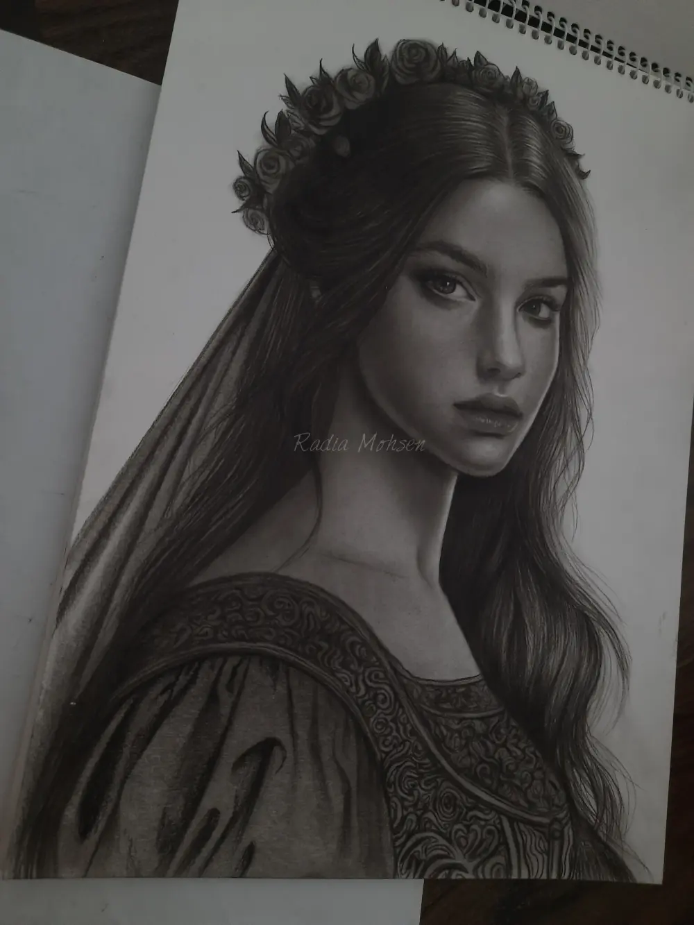 رسم بورتريه بالرصاص والفحم