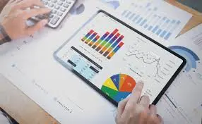 تحويل البيانات إلى قرارات: هندسة وتحليل البيانات باحترافية (SQL & Python)