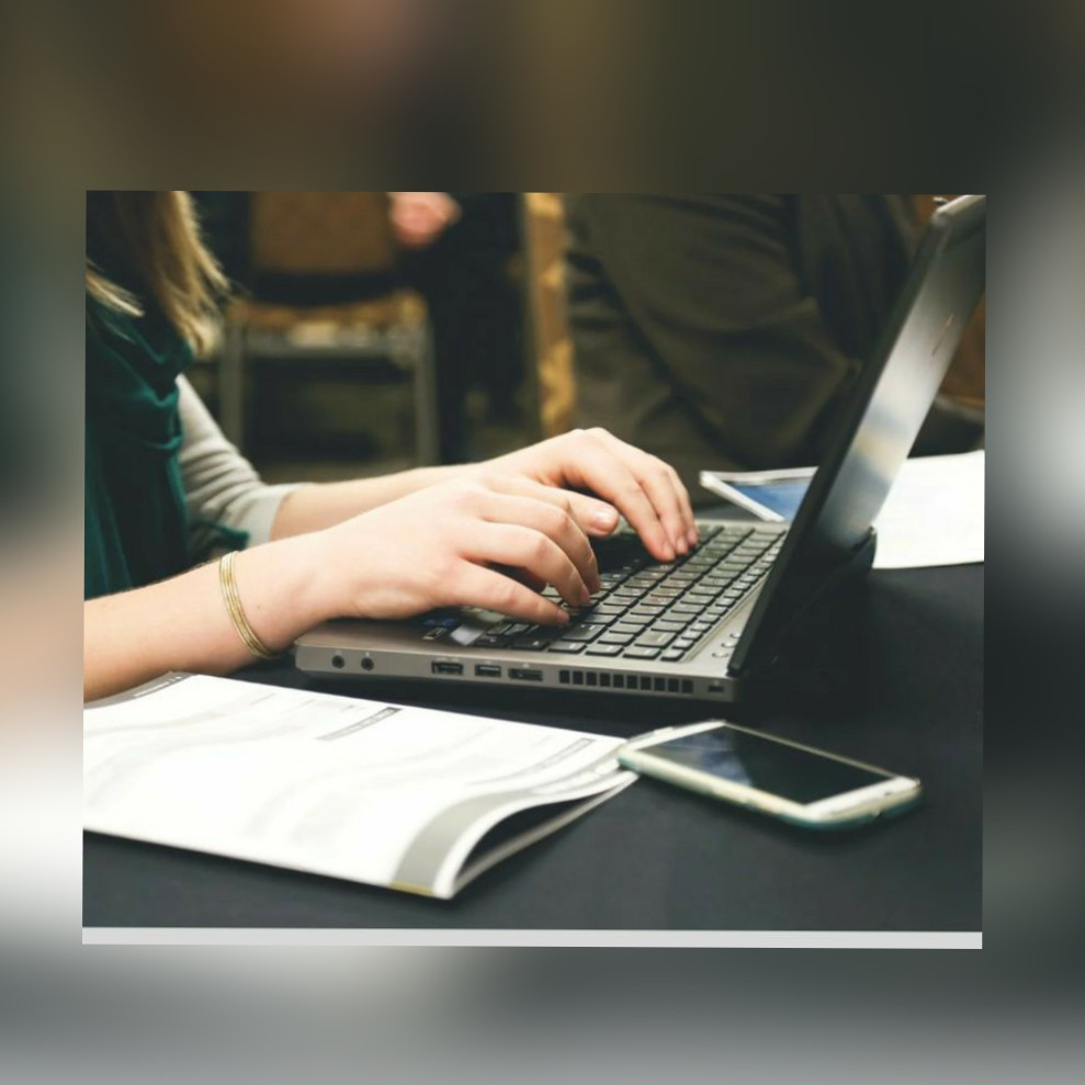 عمل مقالات وابحاث للمدرسة أو الجامعة وكتابة نصوص ورقيه علي الوورد