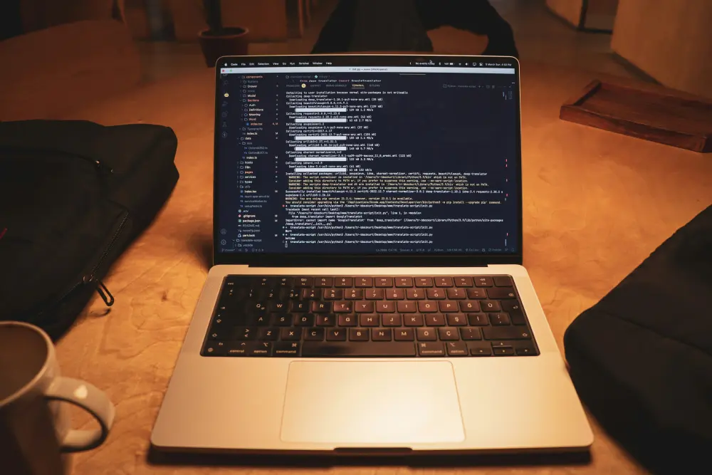 إصلاح أخطاء المواقع (Bug Fixing) وتحسين أداء الـ Backend