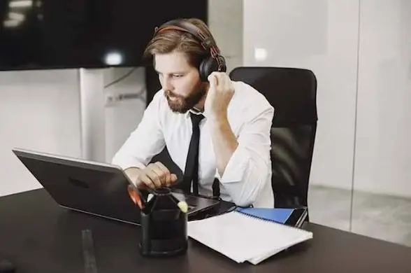 تفريغ صوتي ساعة كاملة - لهجة عراقية بـ 15,000 دينار