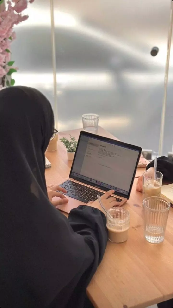 ترجمة مقطع فيديو من العربية للانجليزية او الالمانية