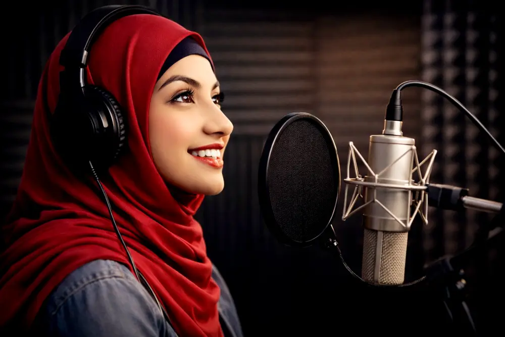 تعليق صوتي إحترافي باللغة العربية الفصحى والعامية المصرية