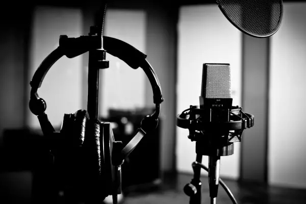 تعليق صوتي / اشهار صوتي