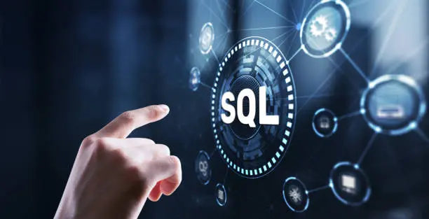 سأقوم بكتابة استعلامات SQL وتحليل البيانات واستخراج التقارير