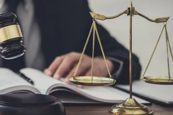 صياغة لوائح ومذكرات الدعاوى وفقًا للنظام السعودي